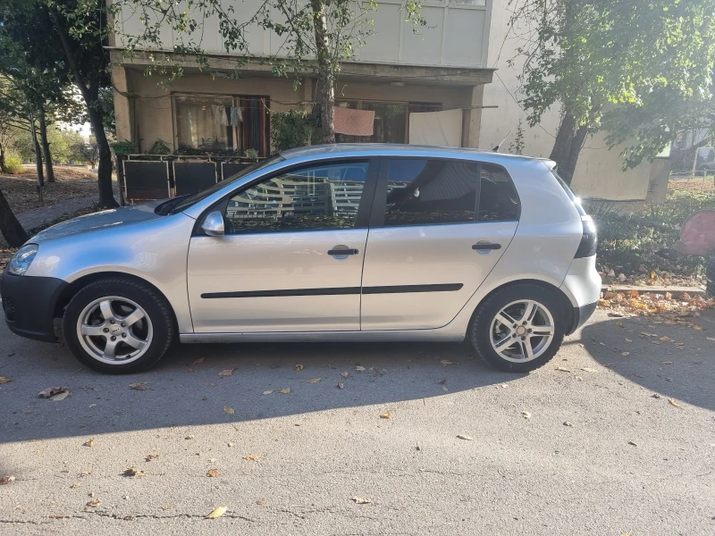 VW Golf Golf5, снимка 2 - Автомобили и джипове - 49196357