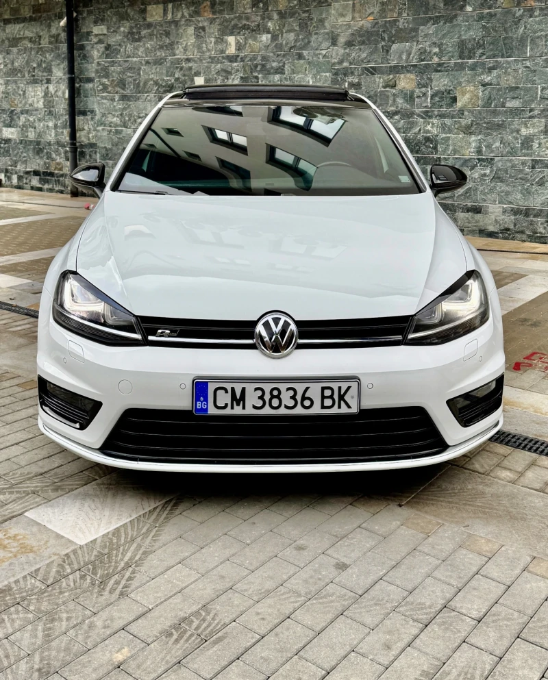 VW Golf 1.6TDI, R-line, снимка 1 - Автомобили и джипове - 49463542