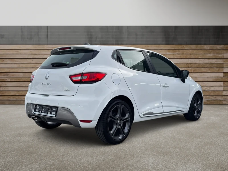 Renault Clio 1.5dCi GT Line Автоматик, снимка 4 - Автомобили и джипове - 49486366