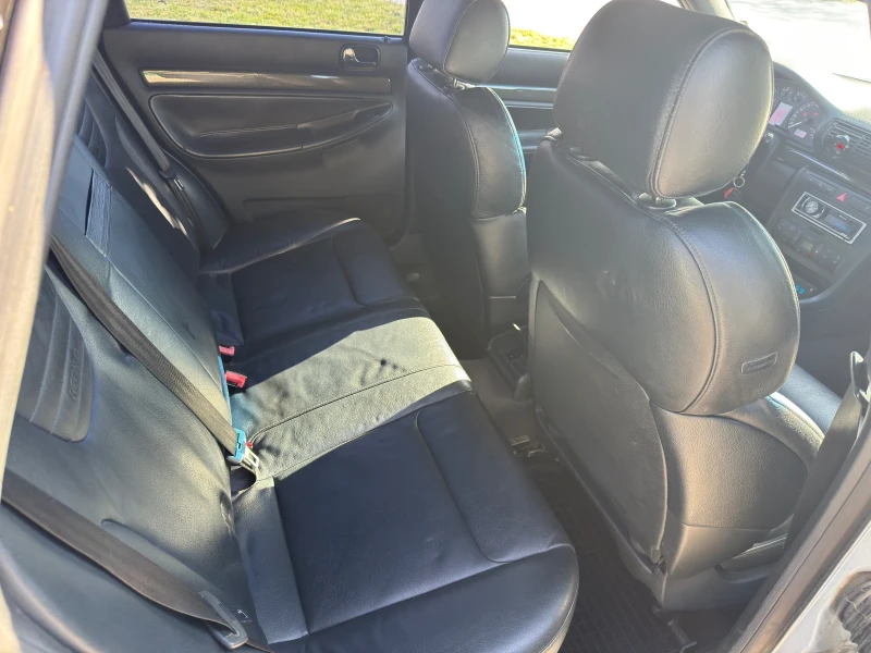 Audi S4 Подробни при интерес, снимка 7 - Автомобили и джипове - 52746612