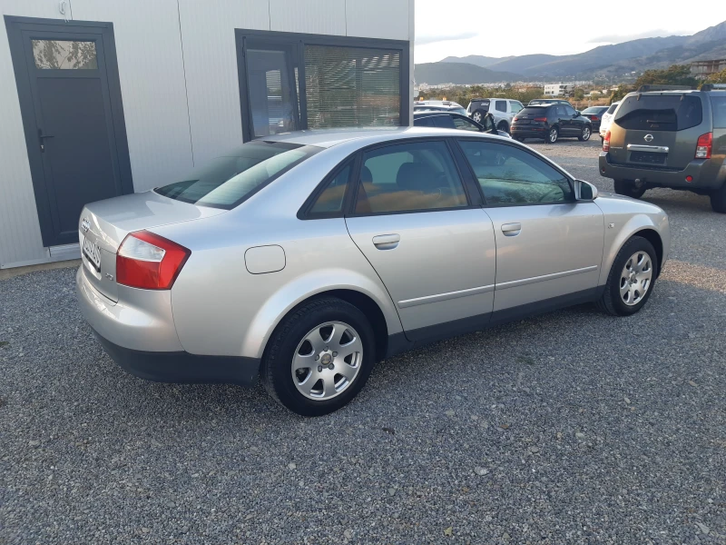 Audi A4 КАТО НОВ, снимка 2 - Автомобили и джипове - 52438660