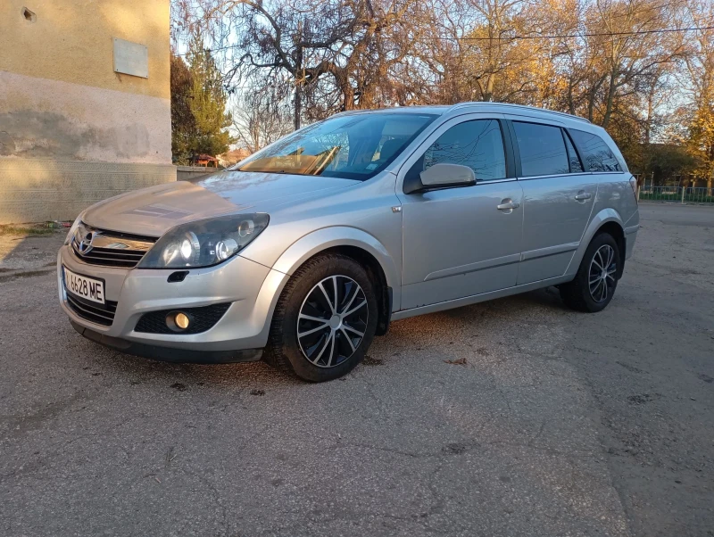 Opel Astra 1.9CDT? 120кс 8V АВТОМАТИК COSMO, снимка 3 - Автомобили и джипове - 52603758