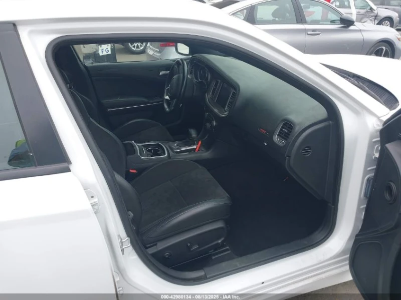 Dodge Charger 6.4l Scat Pack Rwd, снимка 5 - Автомобили и джипове - 53556384