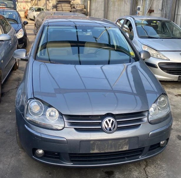 VW Golf 5  2.0 TDI    САМО НА ЧАСТИ , снимка 1 - Автомобили и джипове - 49101664