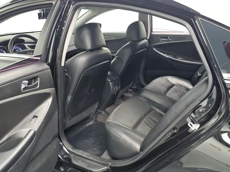 Hyundai Sonata, снимка 11 - Автомобили и джипове - 55734321