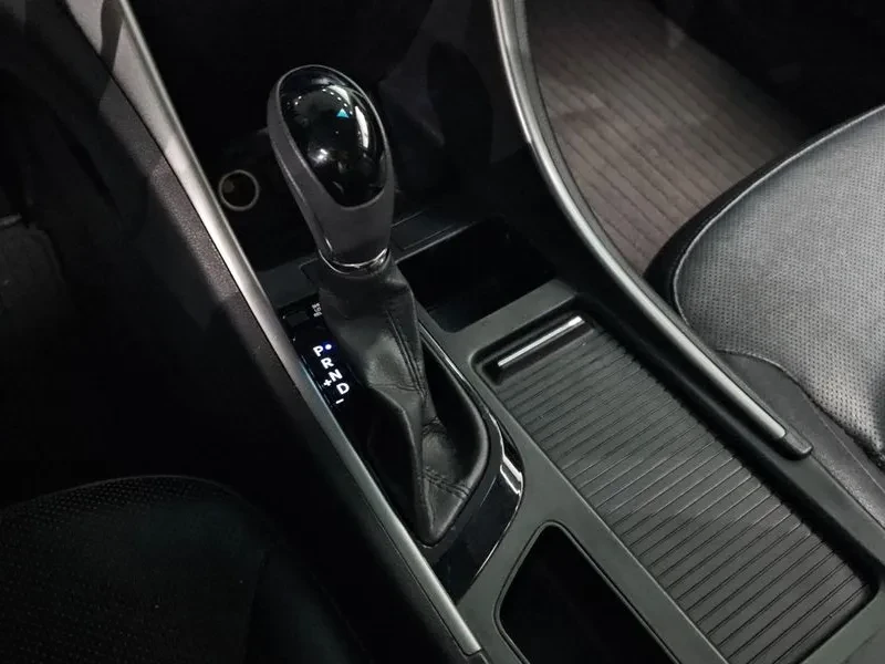 Hyundai Sonata, снимка 8 - Автомобили и джипове - 55734321