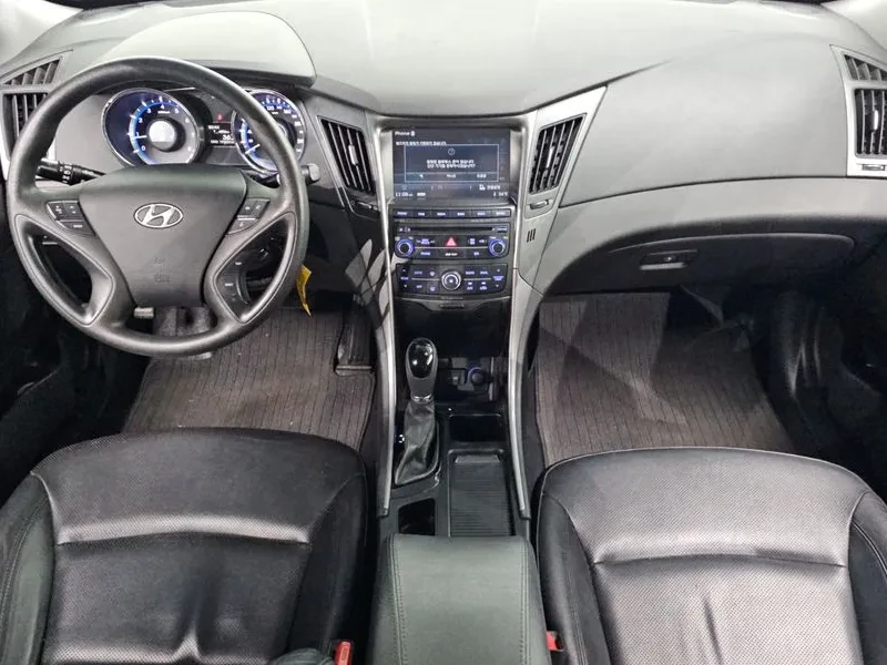 Hyundai Sonata, снимка 6 - Автомобили и джипове - 55734321