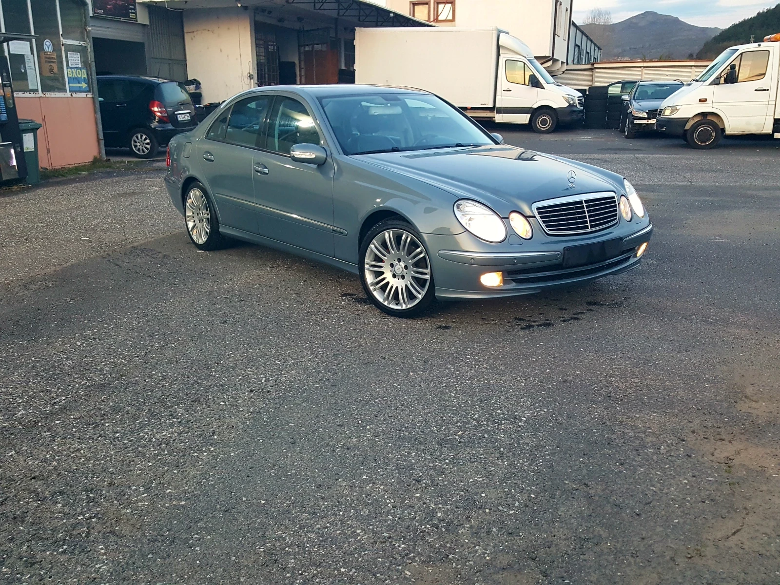 Mercedes-Benz E 320 AVANGARDE - изображение 5