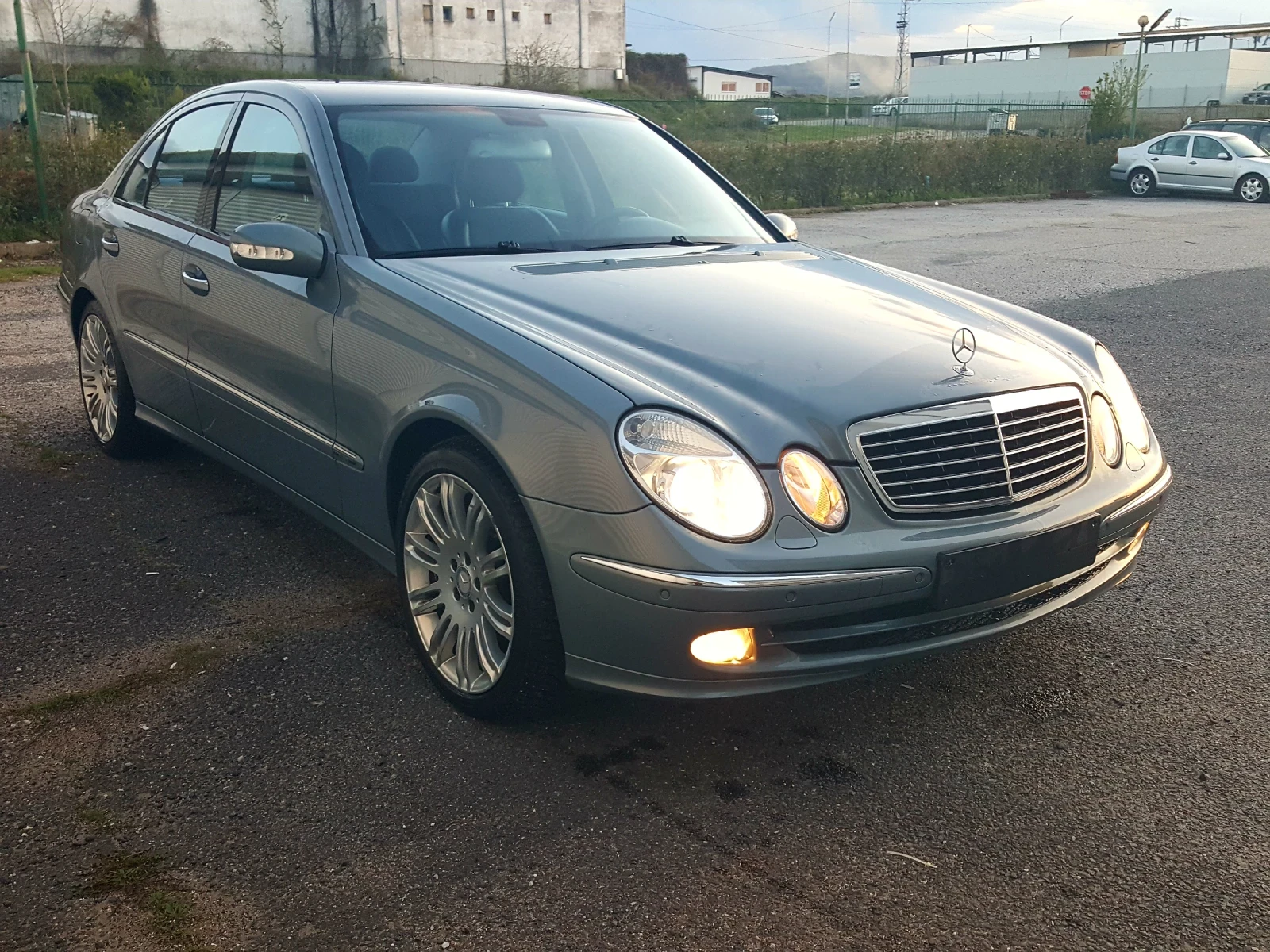 Mercedes-Benz E 320 AVANGARDE - изображение 10