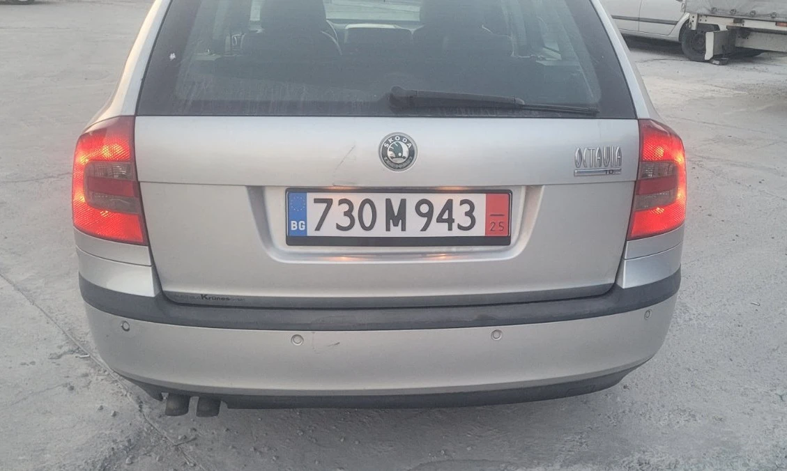 Skoda Octavia II Combi 2.0 TDI (140 кс) DSG - изображение 3