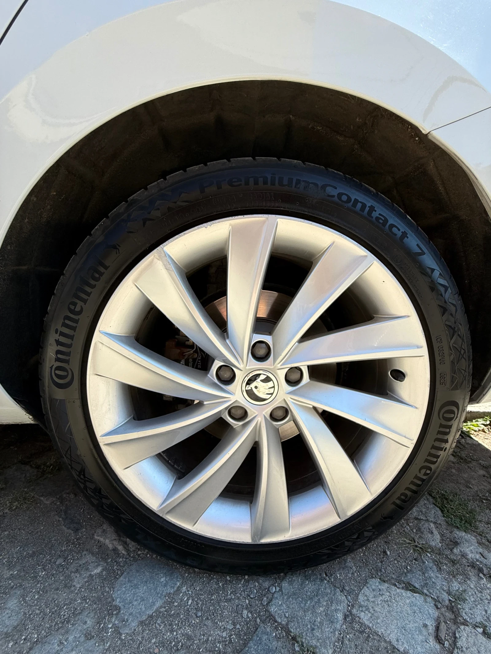 Skoda Superb  - изображение 3