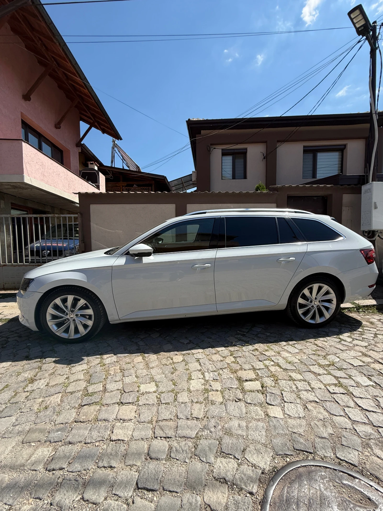 Skoda Superb  - изображение 2
