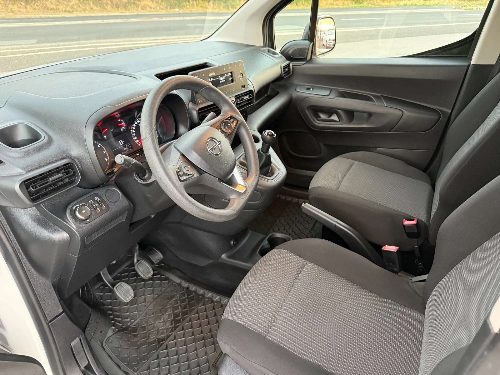 Opel Combo * MAXI* 1.5D* 102HP* 2021* EURO 6*  - изображение 9