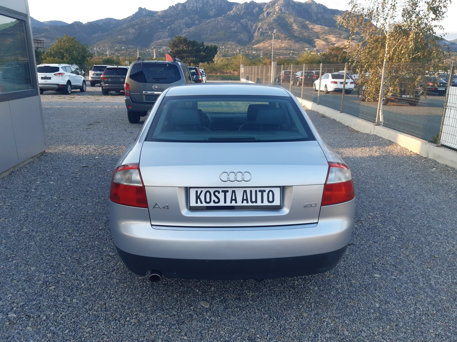 Audi A4 КАТО НОВ - изображение 4