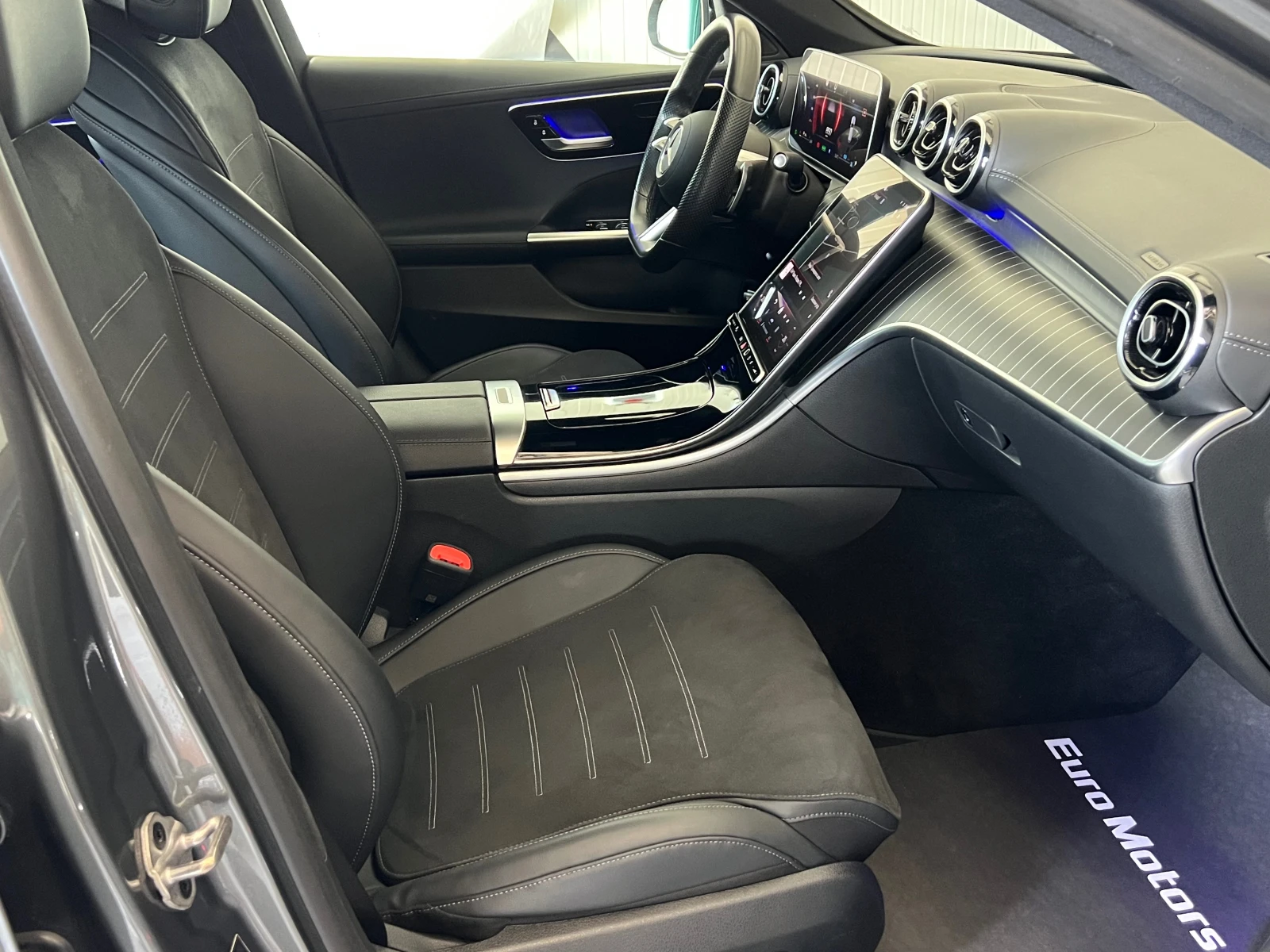 Mercedes-Benz C 220 d MHEV, 9G, AMG LINE-NIGHT PACK-DESIGNO!, снимка 10 - Автомобили и джипове - 54014109