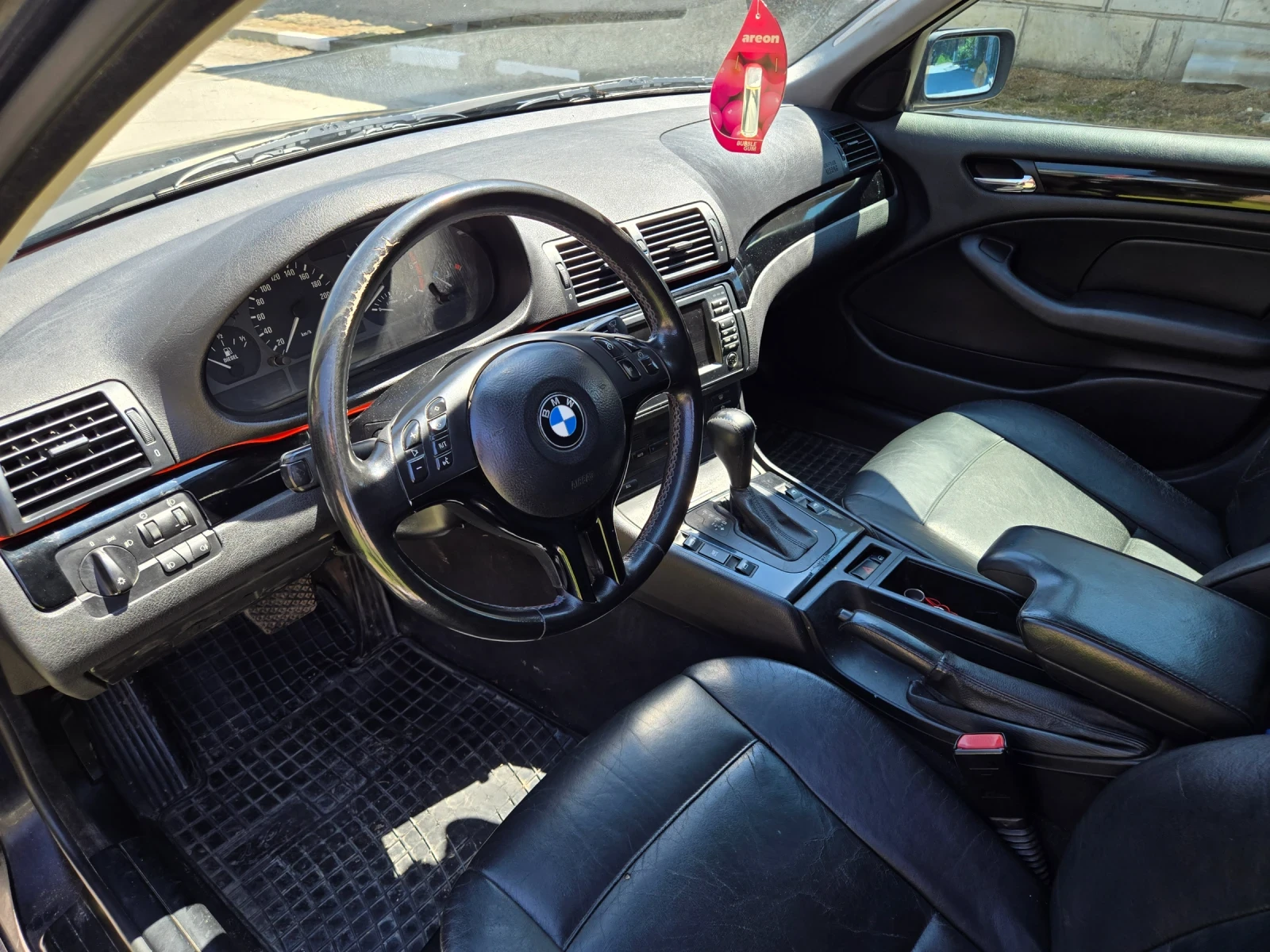 BMW 320  auto, снимка 4 - Автомобили и джипове - 54637784