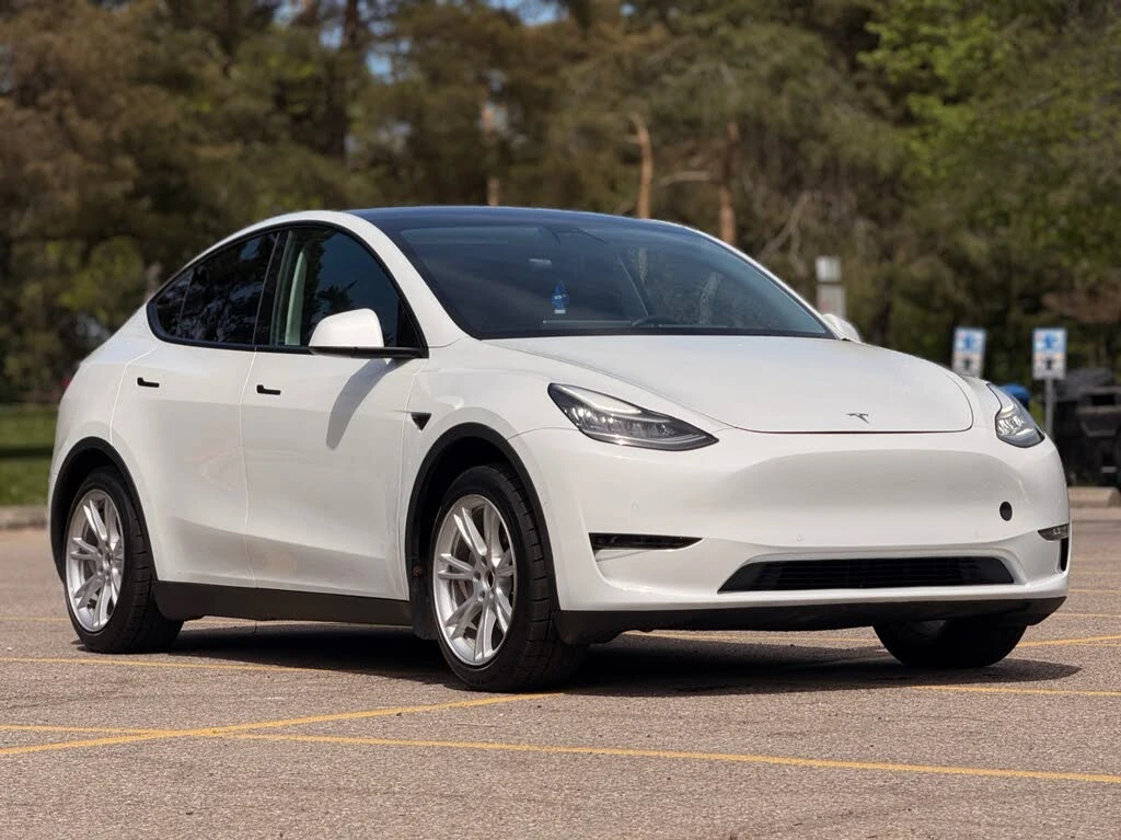 Tesla Model Y RWD