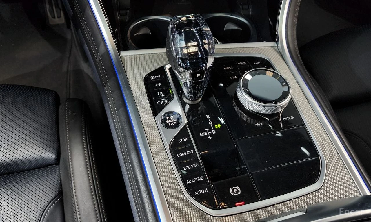 BMW 840 i xDrive* M SPORT* BOWERS & WILKINS* HEAD-UP* 360*, снимка 14 - Автомобили и джипове - 54855714