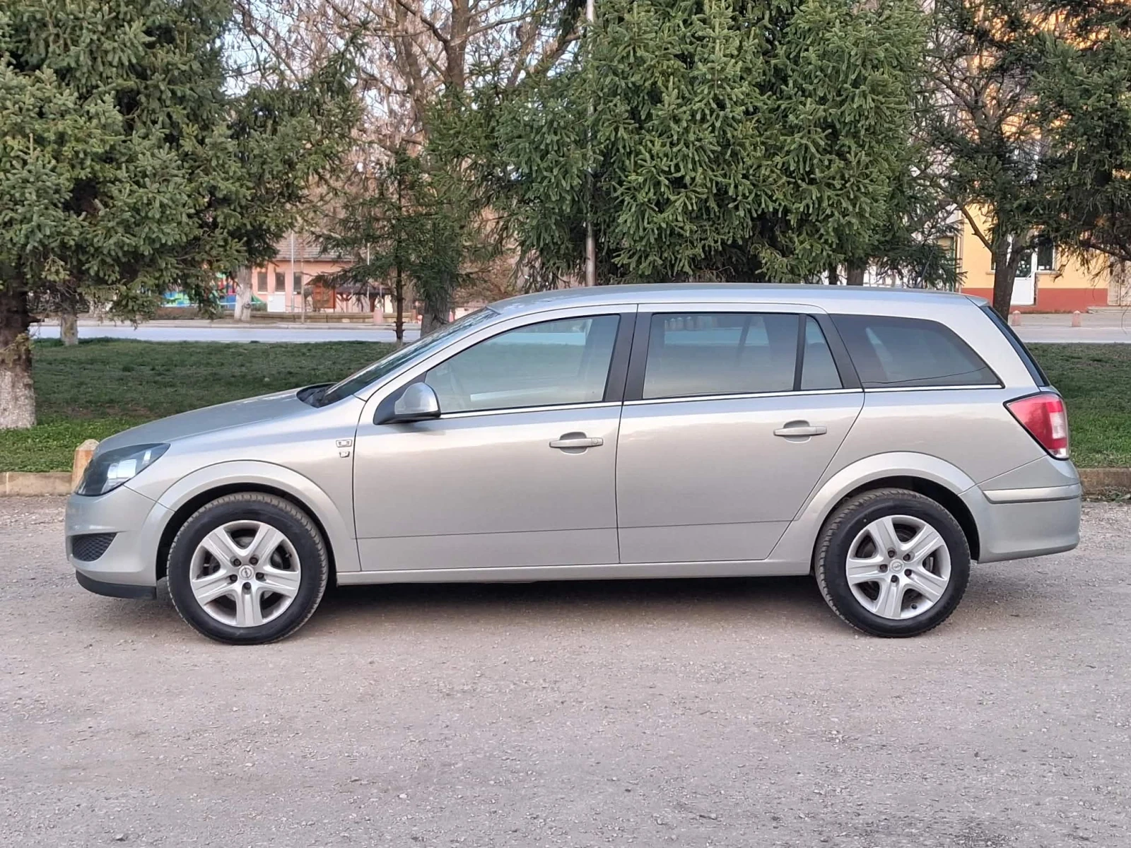 Opel Astra  1.6  Бензин Автоматик , снимка 6 - Автомобили и джипове - 55337931
