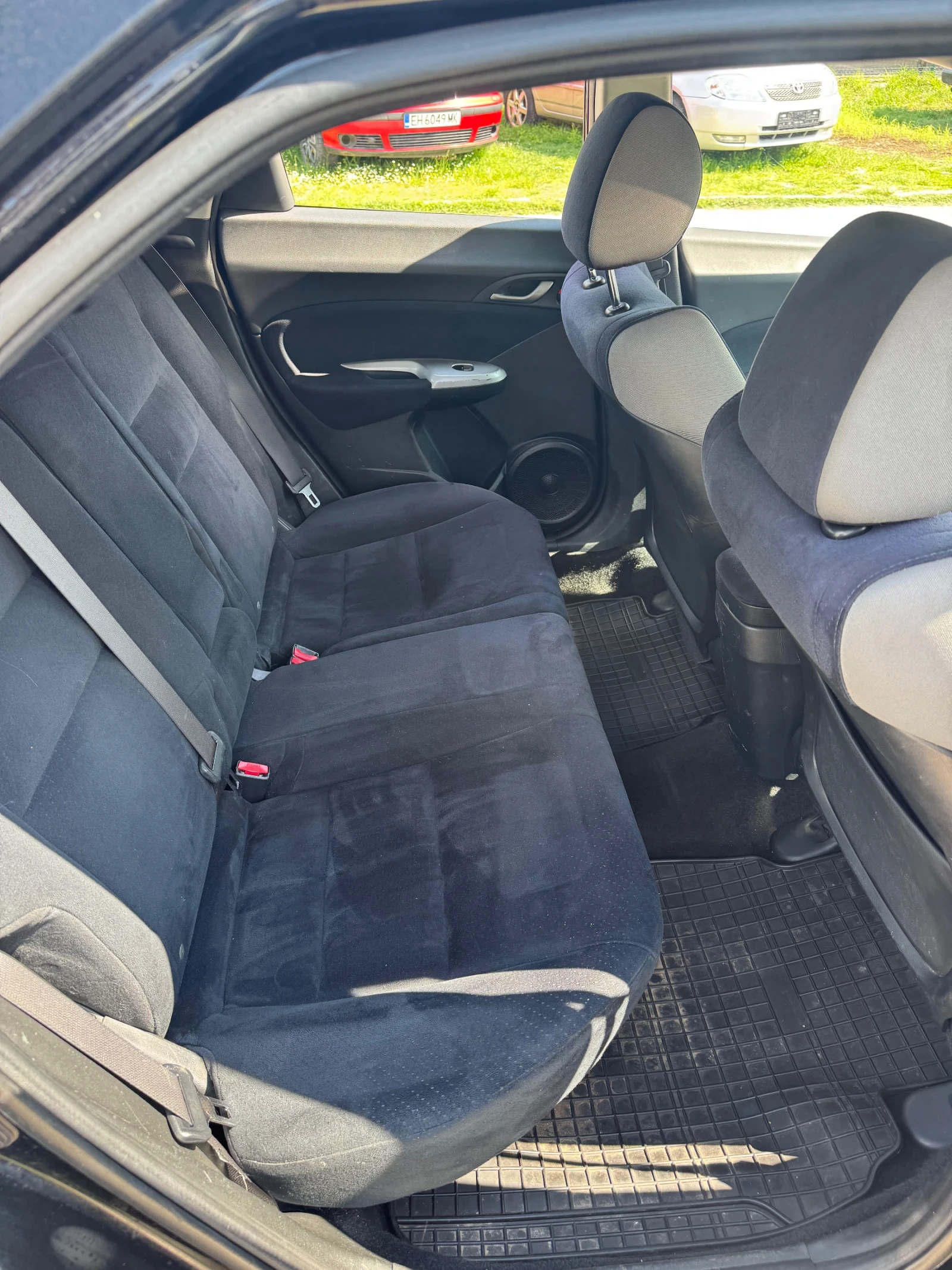Honda Civic 1.8 със Газ !, снимка 6 - Автомобили и джипове - 55386674