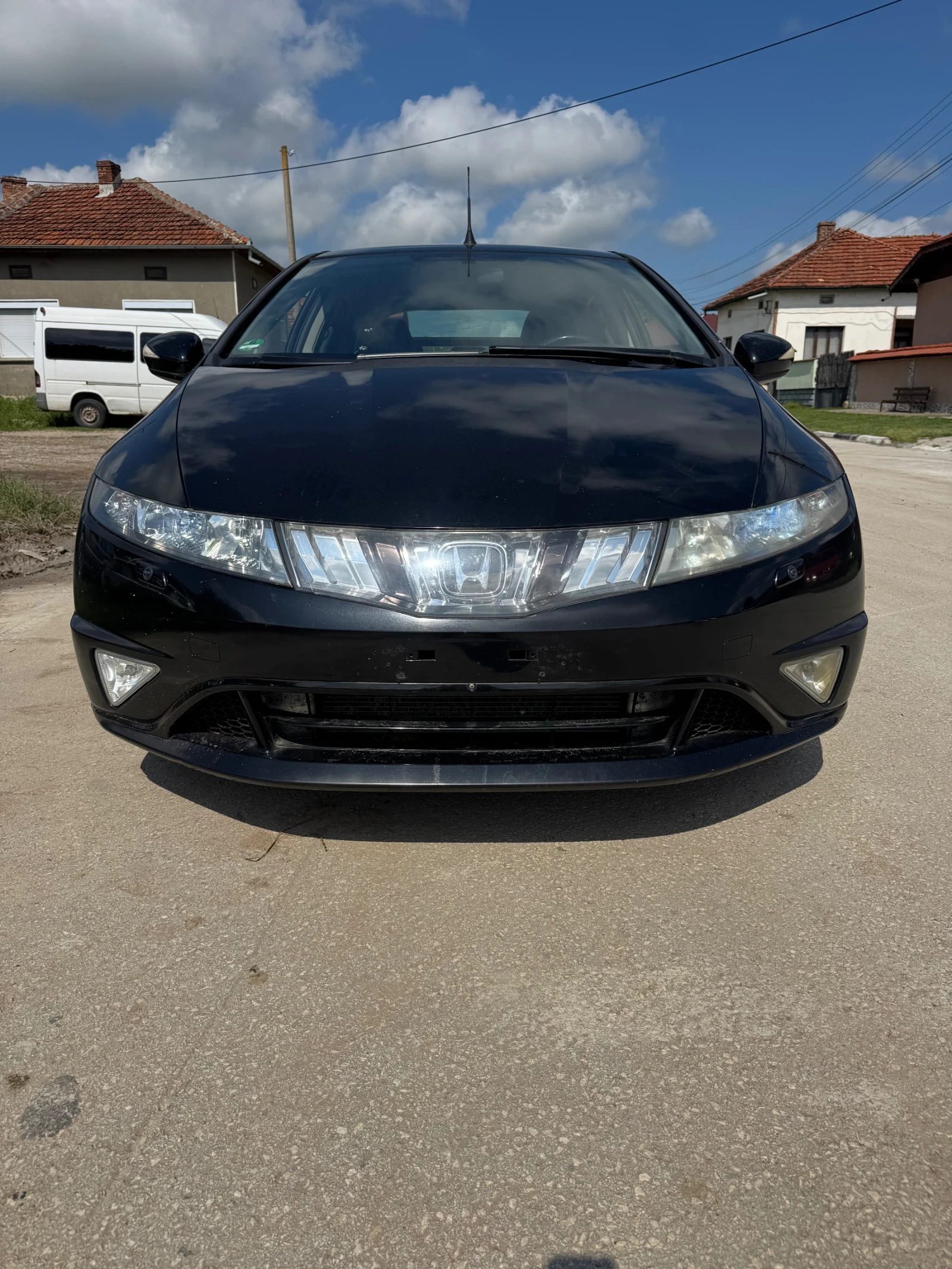 Honda Civic 1.8 със Газ !, снимка 2 - Автомобили и джипове - 55386674