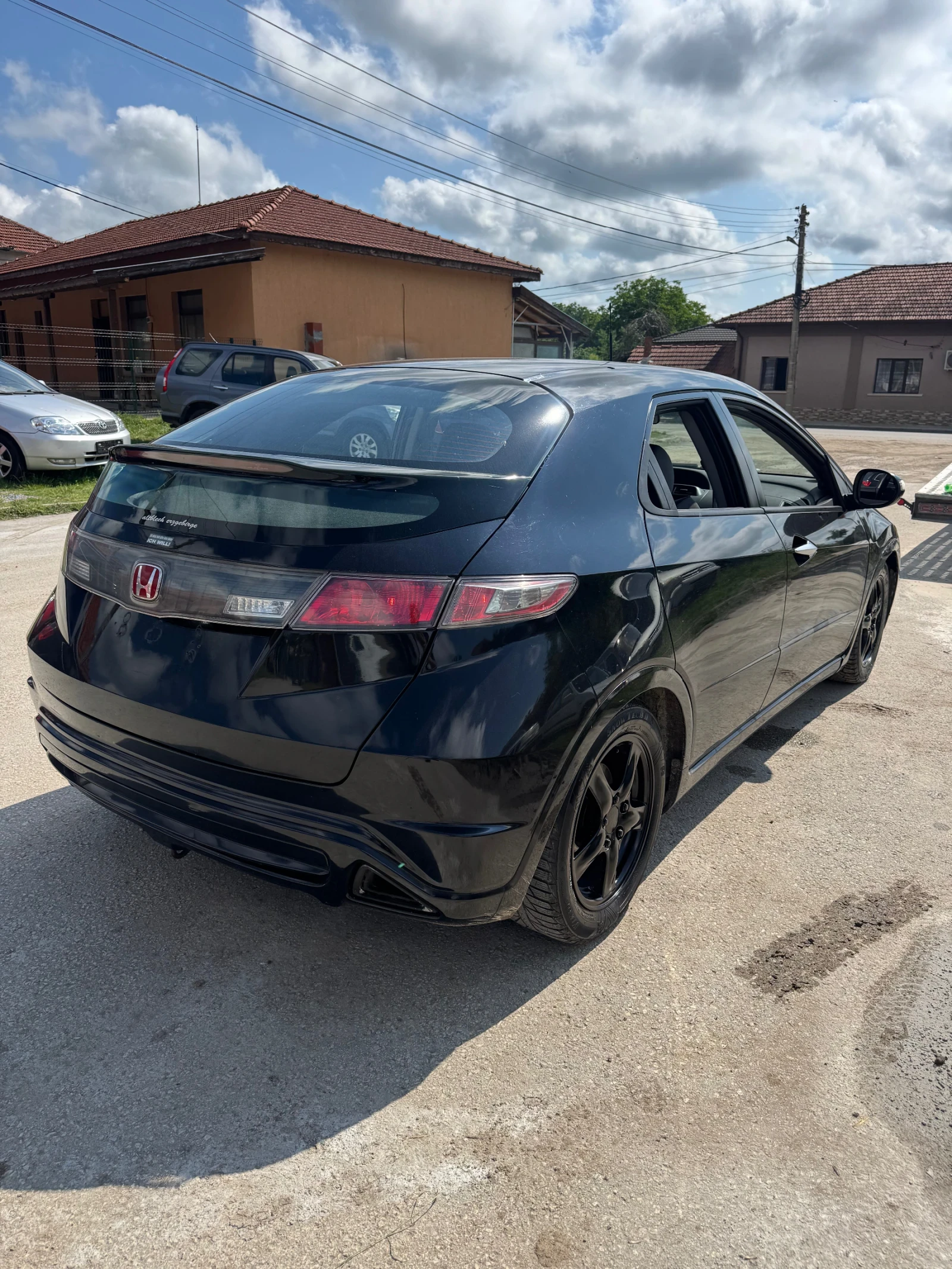Honda Civic 1.8 със Газ !, снимка 4 - Автомобили и джипове - 55386674