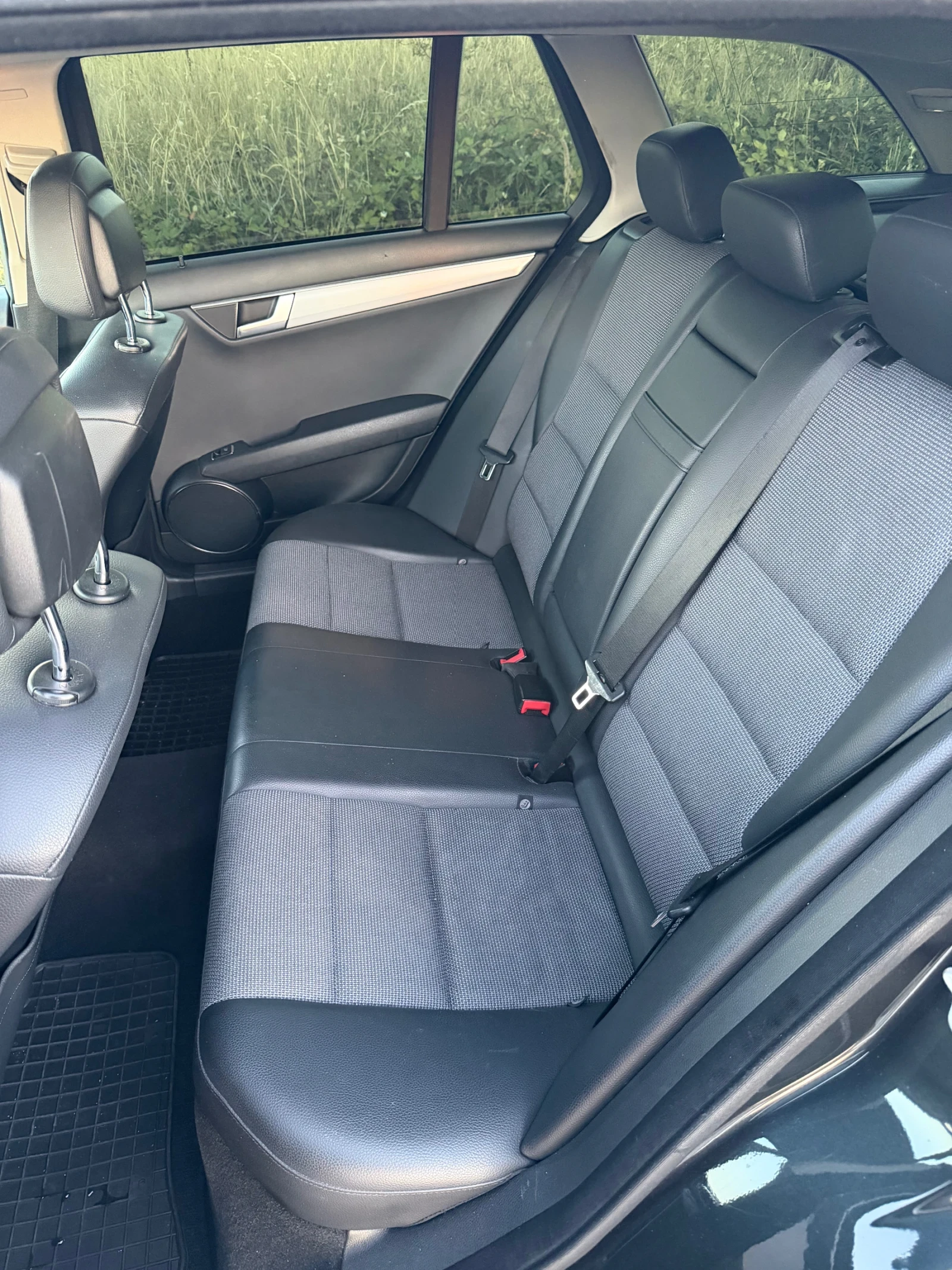 Mercedes-Benz C 200, снимка 11 - Автомобили и джипове - 55806578