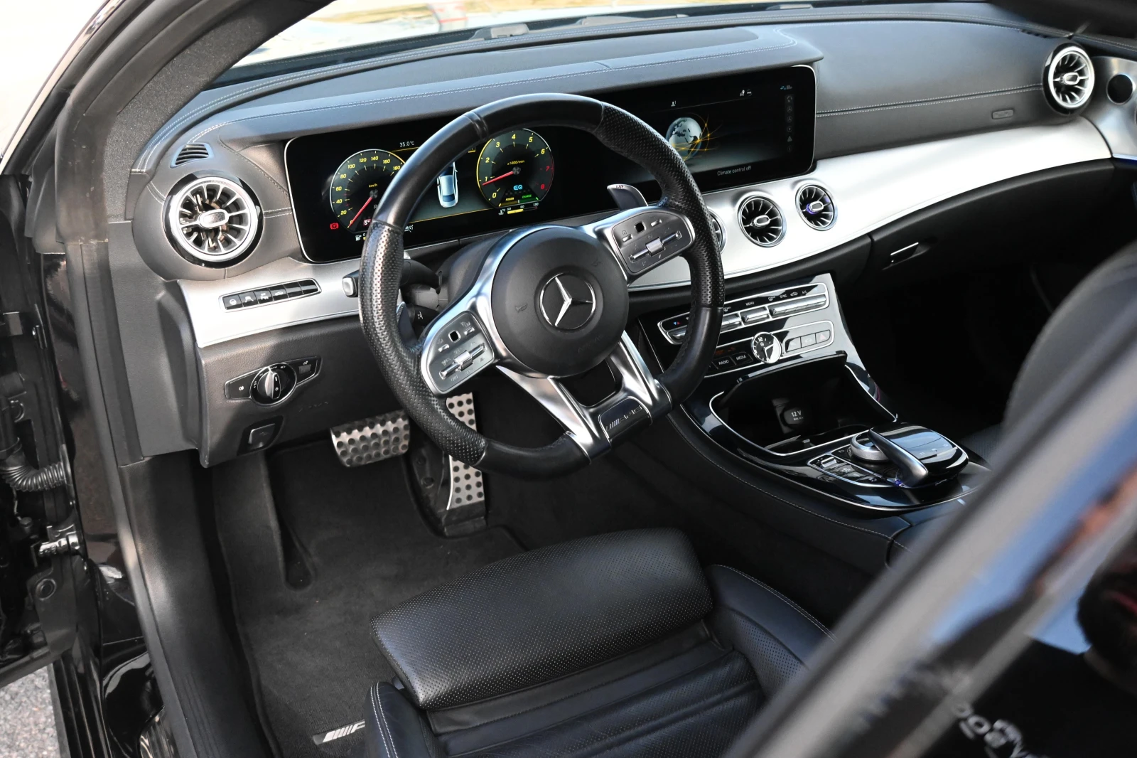 Mercedes-Benz E 53 AMG 4MATIC+ , снимка 9 - Автомобили и джипове - 55834590