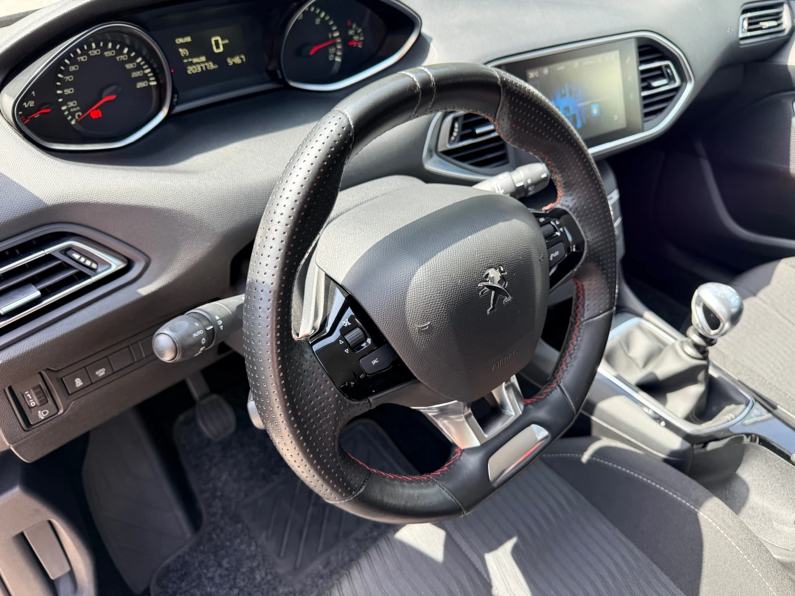Peugeot 308 1.6HDI* 116кс* РЕАЛНИ КМ* ИТАЛИЯ, снимка 12 - Автомобили и джипове - 55871833