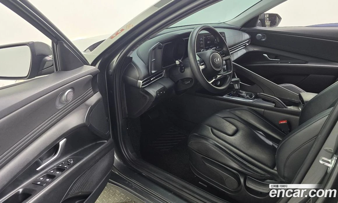 Hyundai Elantra 1.6 LPi Smart, снимка 10 - Автомобили и джипове - 55940327