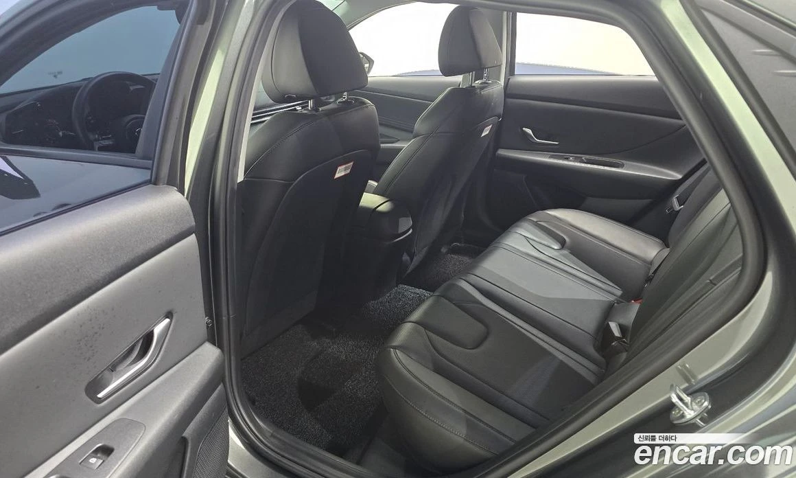 Hyundai Elantra 1.6 LPi Smart, снимка 11 - Автомобили и джипове - 55940327