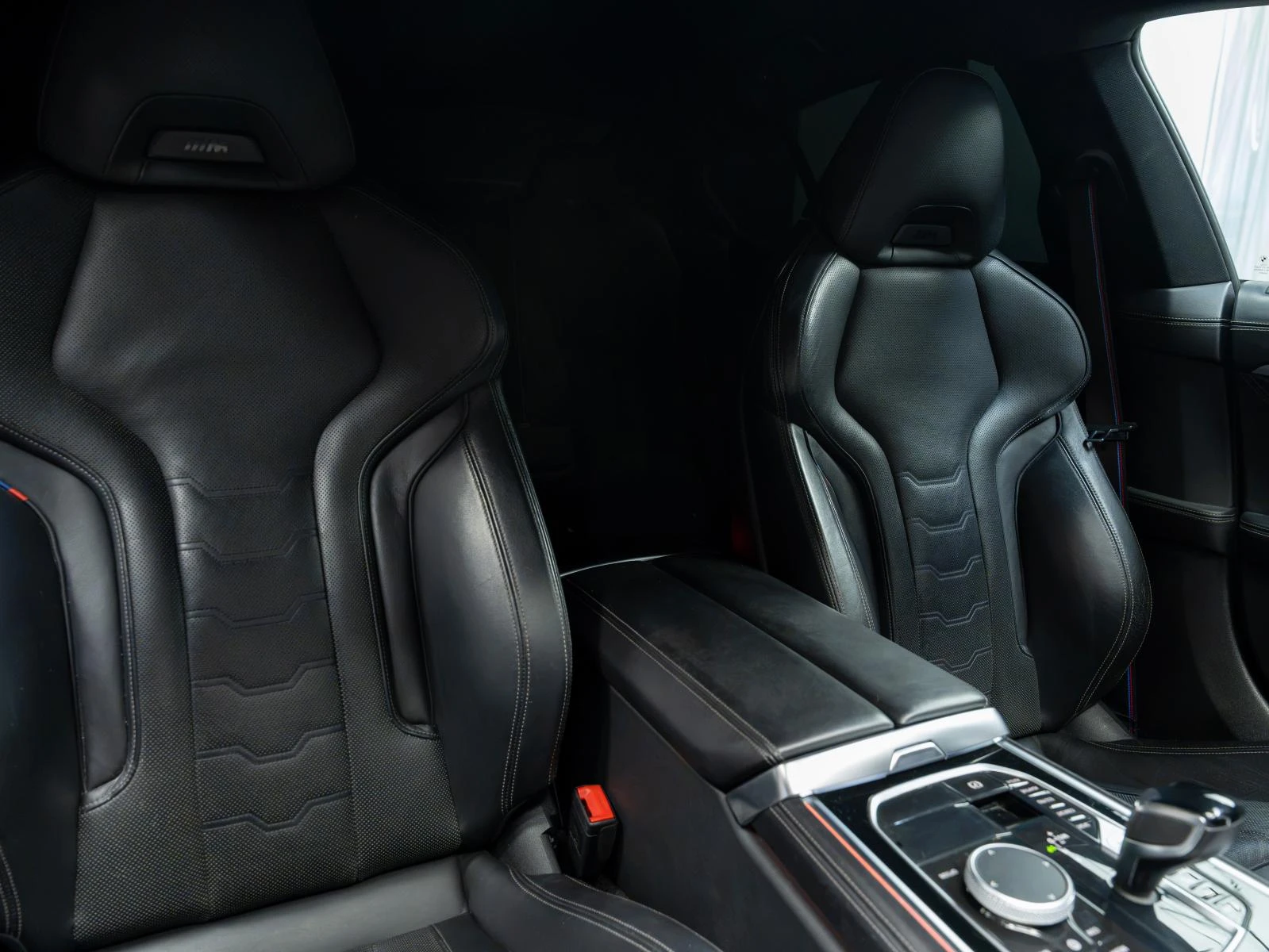 BMW 840 D Harmann- 360KAM-M PACK, снимка 15 - Автомобили и джипове - 55991066