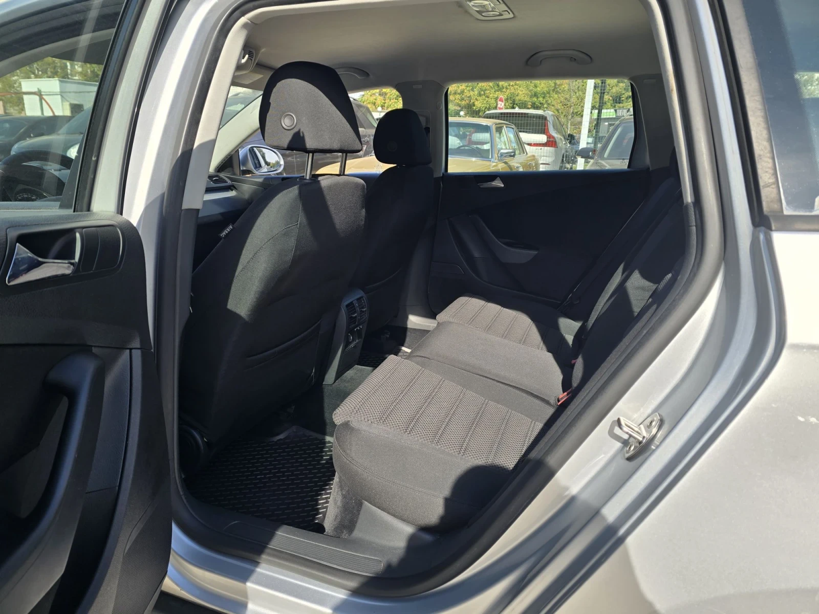 VW Passat 2.0TDI 140�.� Highline  | Mobile.bg � ����������� 11