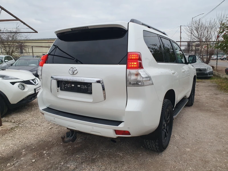 Toyota Land cruiser 3.0D 4x4 АВТОМАТИК 7-МЕСТА ТЕГЛИЧ, снимка 2 - Автомобили и джипове - 48153076