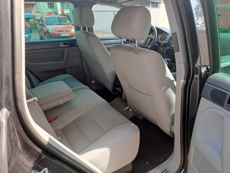 VW Touareg, снимка 12 - Автомобили и джипове - 52229964