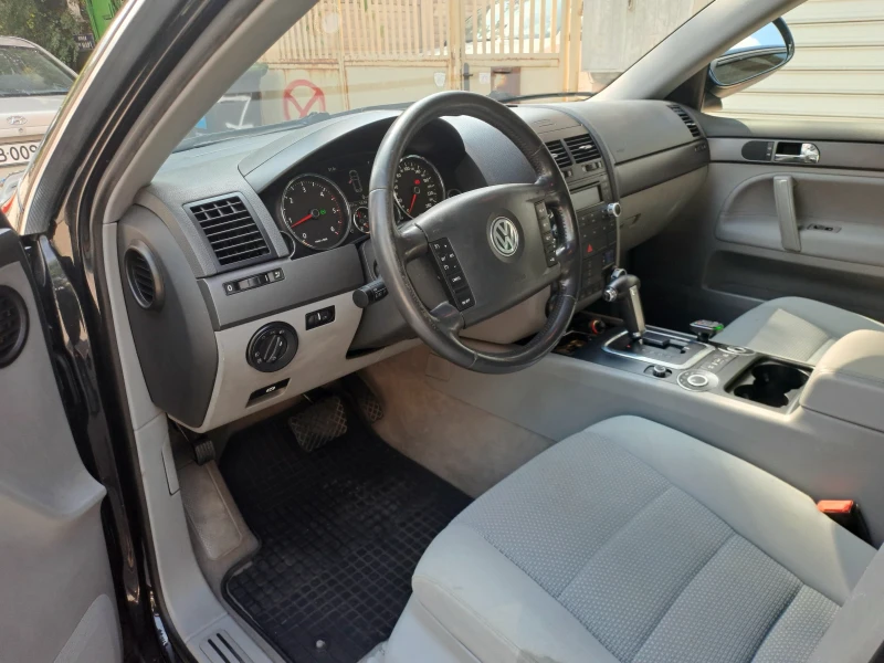VW Touareg, снимка 10 - Автомобили и джипове - 52229964