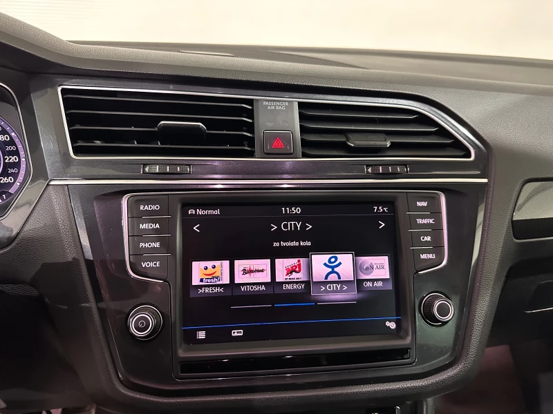 VW Tiguan R line 4 MOTION Digital, снимка 13 - Автомобили и джипове - 53498621