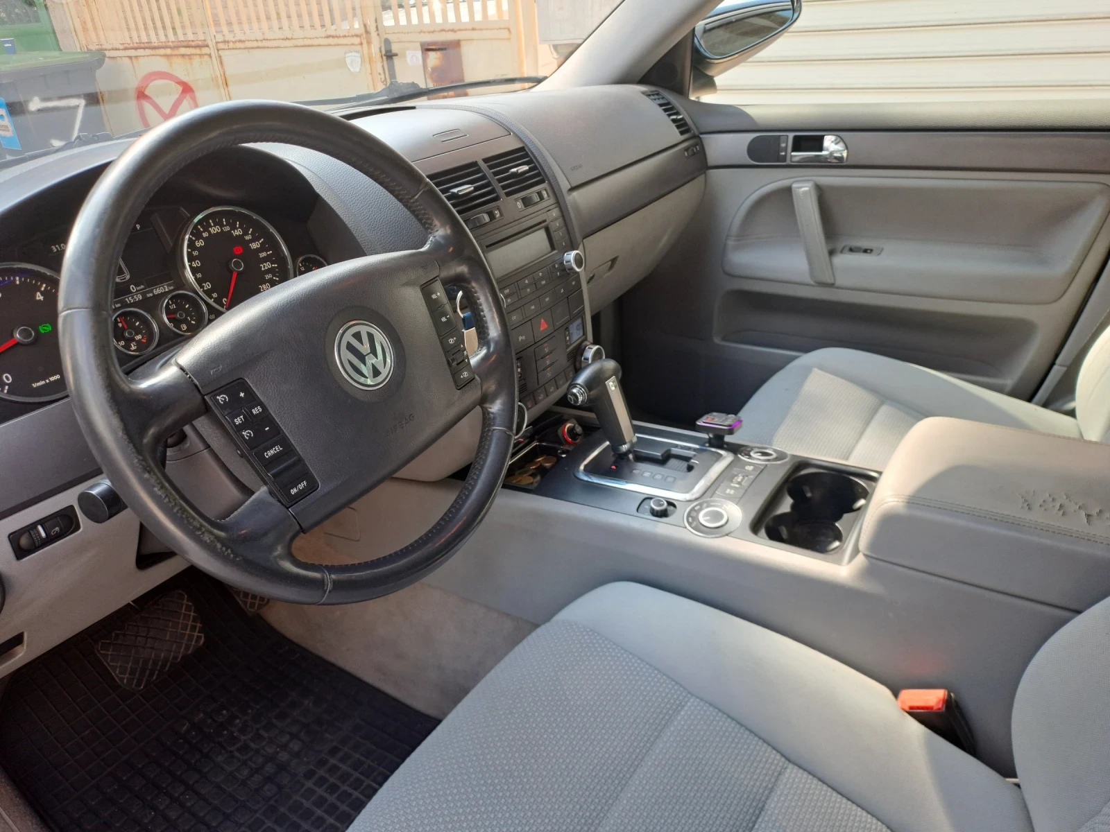 VW Touareg  - изображение 7