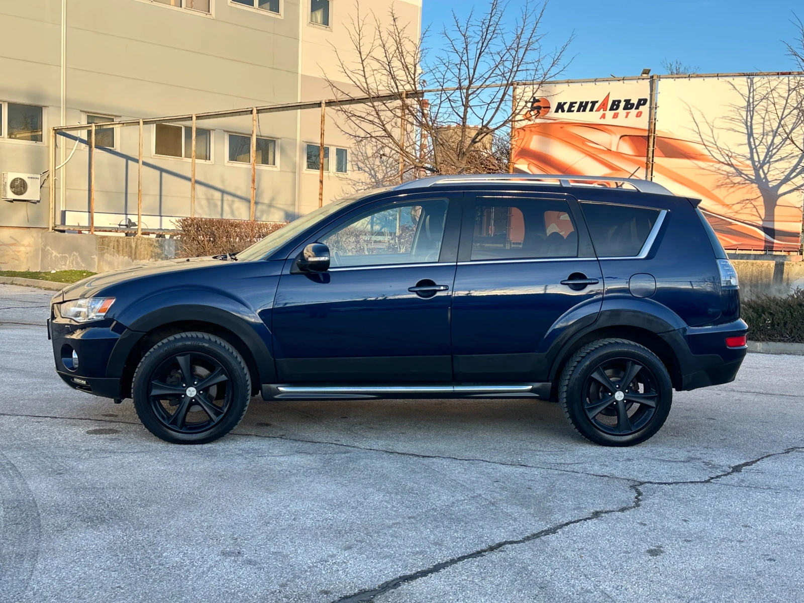 Mitsubishi Outlander 2.2d/АВТОМАТИК/ГАРАНЦИЯ ОТ КЕНТАВЪР  - изображение 2