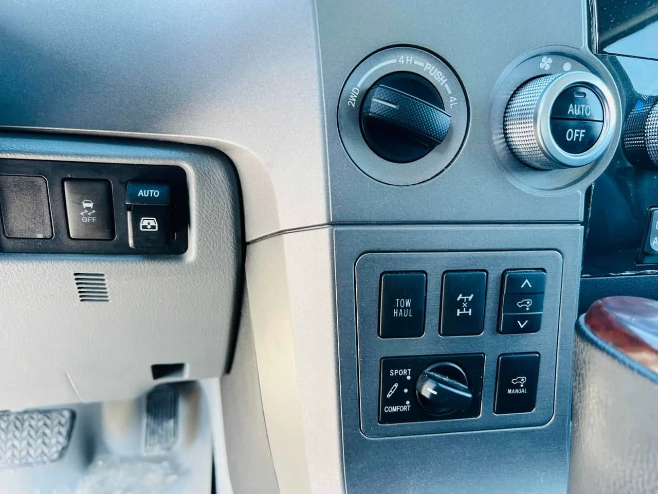 Toyota Sequoia  | Platinum | DISTRONIC | ОБДУХВАНЕ | ВЪЗДУШО , снимка 12 - Автомобили и джипове - 53721282