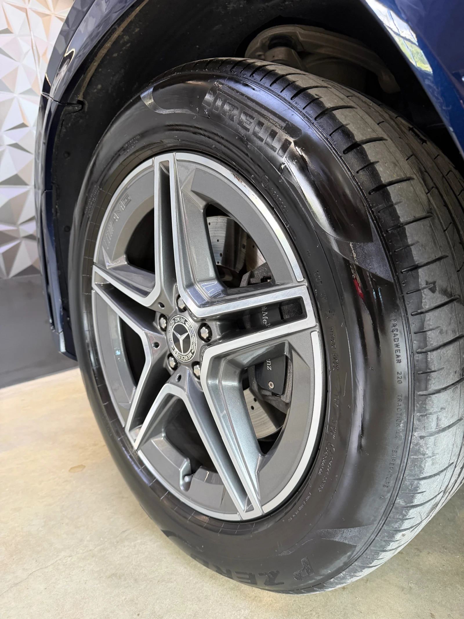 Mercedes-Benz GLE 350 d 4 MATIC * BURMESTER * AMG * , снимка 13 - Автомобили и джипове - 54648832