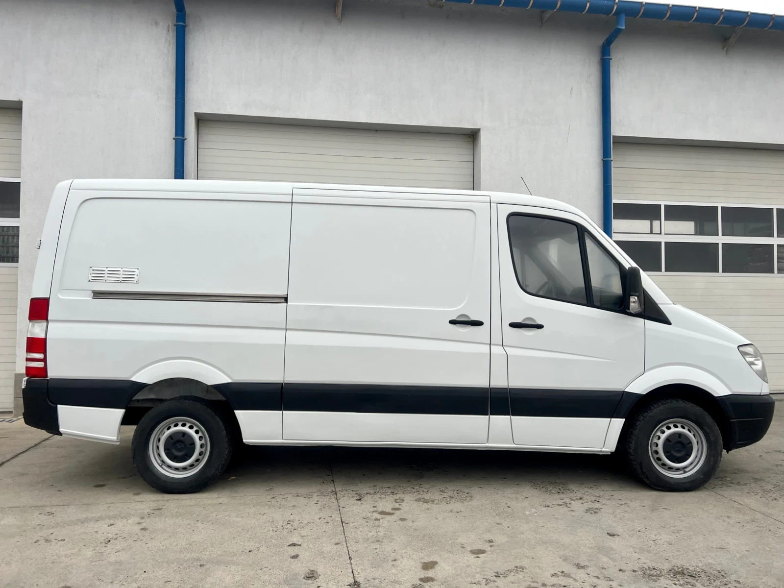 Mercedes-Benz Sprinter 313 Климатроник / Като нов - изображение 6