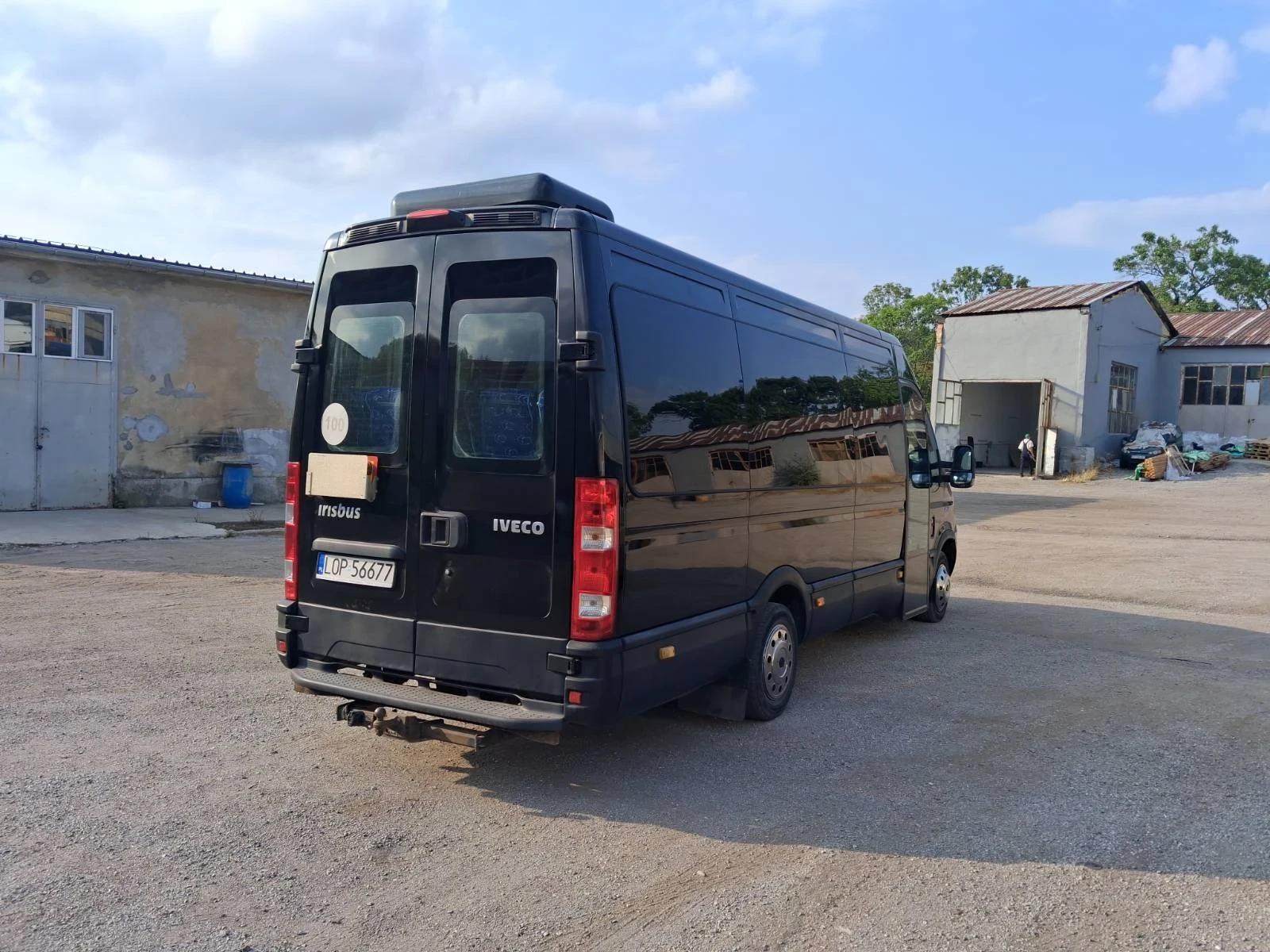 Iveco Daily Tourys М3, снимка 3 - Бусове и автобуси - 54399873