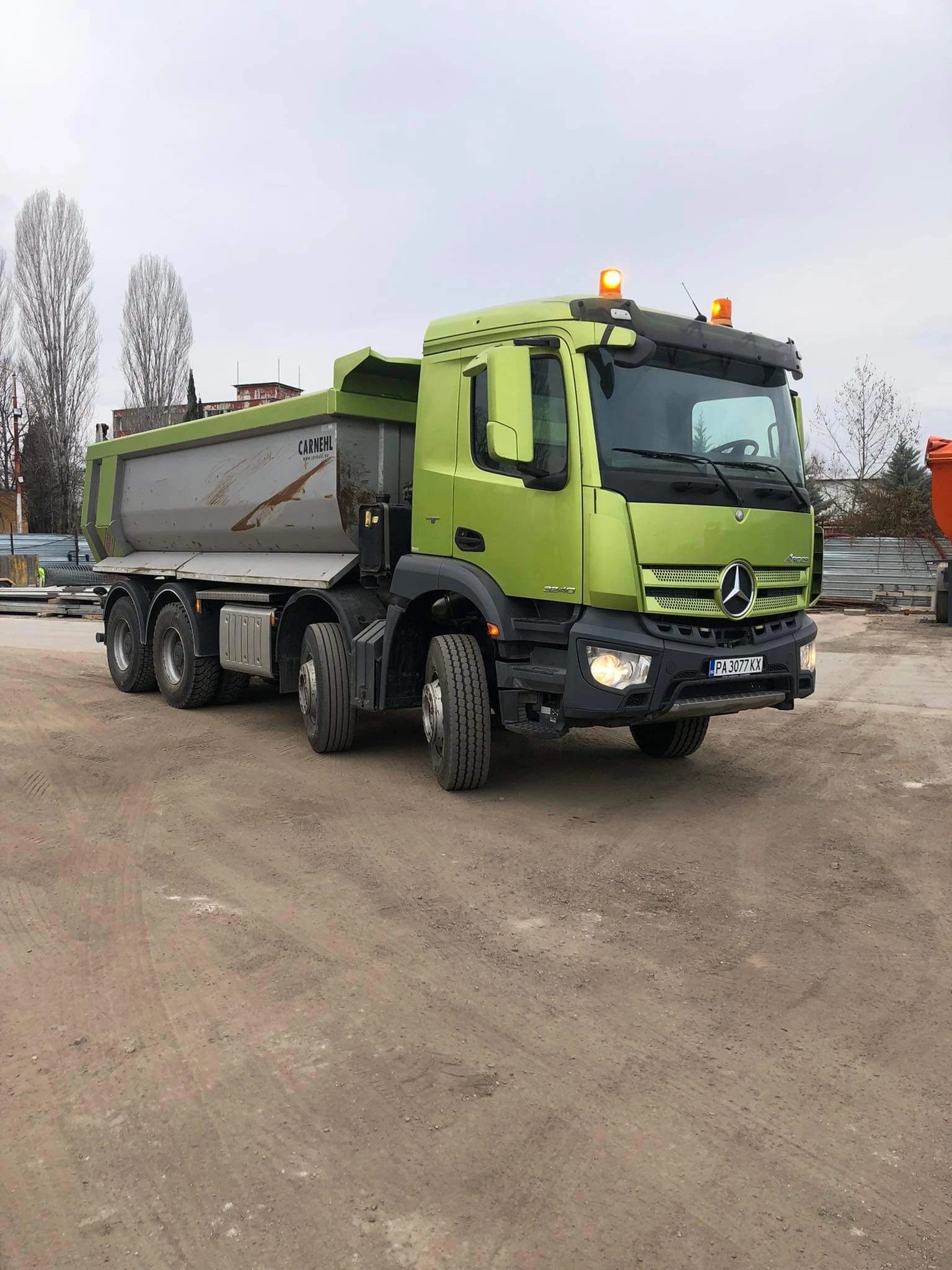 Mercedes-Benz Arocs 3240 - изображение 3