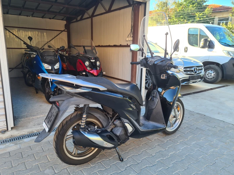Honda Sh 125i ABS/TCS 2021г., снимка 3 - Мотоциклети и мототехника - 51527906