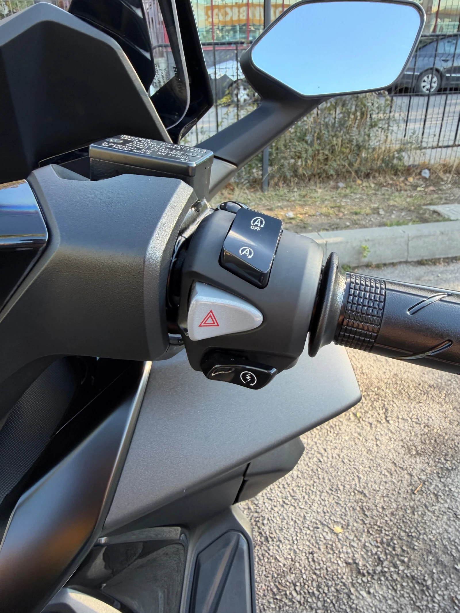 Honda Forza 125 - изображение 7