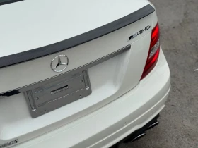 Mercedes-Benz C 63 AMG Sedan, снимка 8