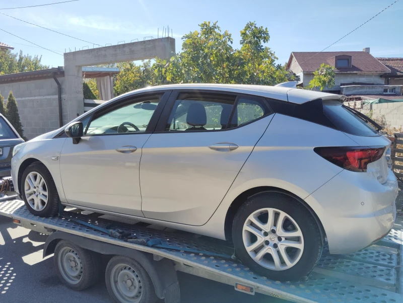 Opel Astra 1.6, снимка 5 - Автомобили и джипове - 47696557