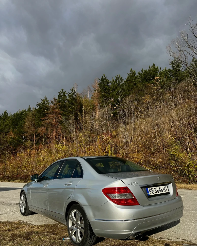 Mercedes-Benz C 220, снимка 5 - Автомобили и джипове - 47990696