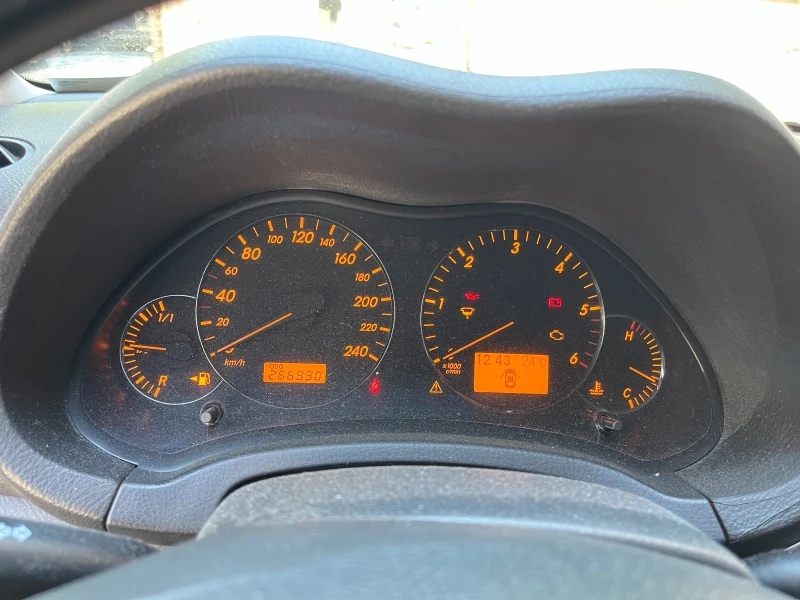 Toyota Avensis 150кс. 2.2 d4d facelift, снимка 2 - Автомобили и джипове - 52316644